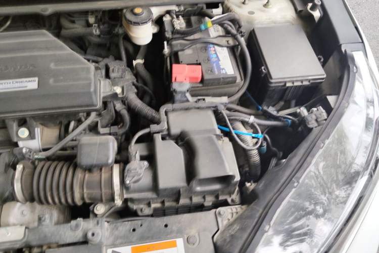 Used Honda CR-V 2017 240TURBO CVT Front-Wheel Drive Fashion Edition Engine Bay Left