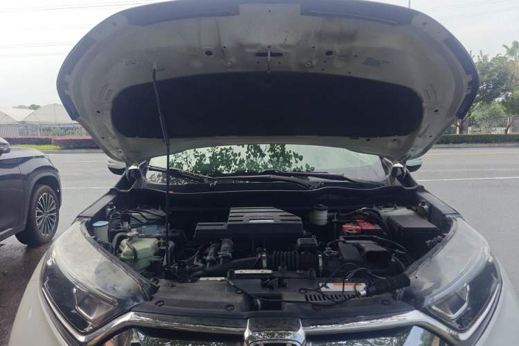 Used Honda CR-V 2017 240TURBO CVT Front-Wheel Drive Fashion Edition Engine Bay