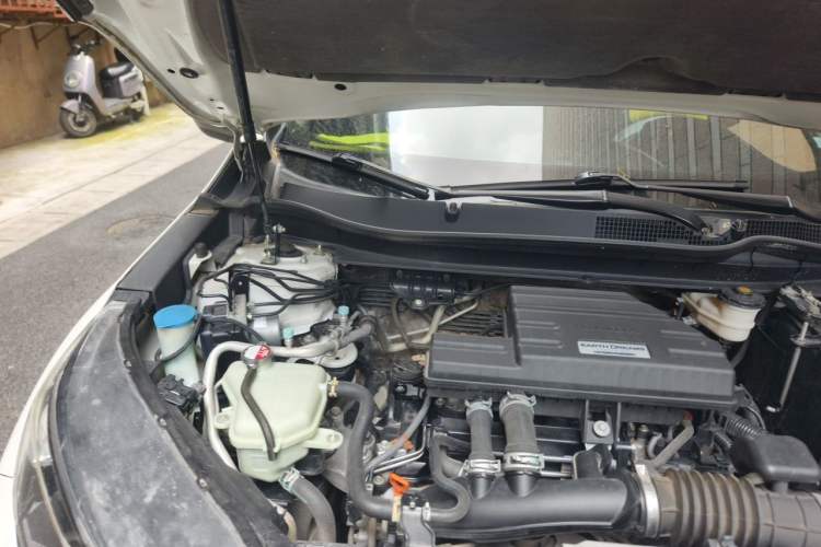 Used Honda CR-V 2017 240TURBO CVT 2WD Comfort Version Engine Bay Right