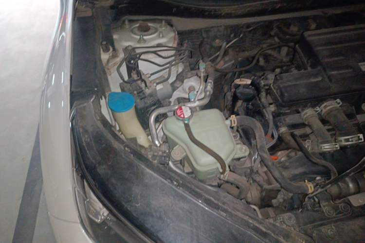 Used Honda CR-V 2017 240TURBO CVT 2WD Comfort Version Engine Bay Right
