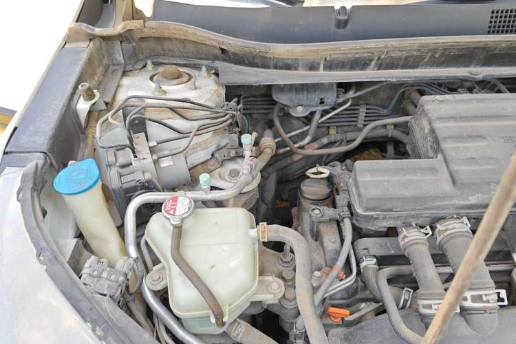 Used Honda CR-V 2017 240TURBO CVT 2WD Comfort Version Engine Bay Right