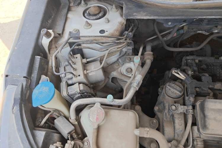 Used Honda CR-V 2017 240TURBO CVT 2WD Comfort Version Engine Bay Right