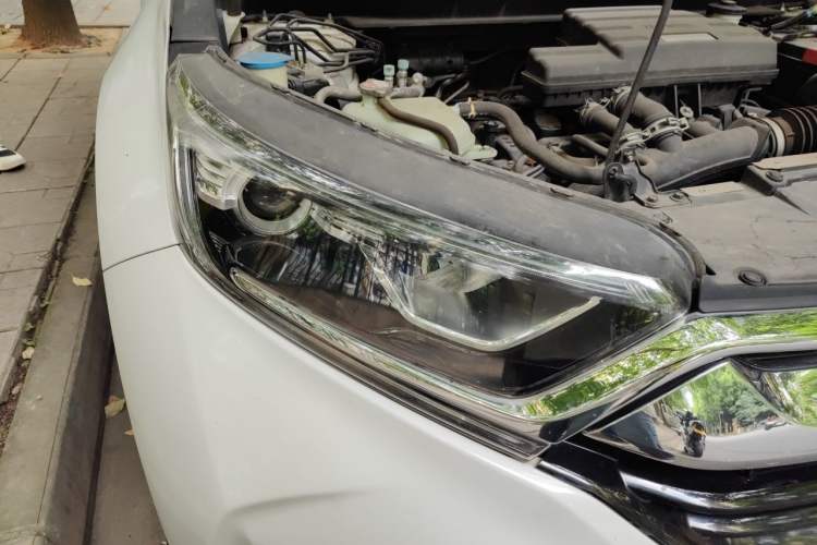 Used Honda CR-V 2017 240TURBO CVT Front-Wheel Drive Fashion Edition Engine Bay Right