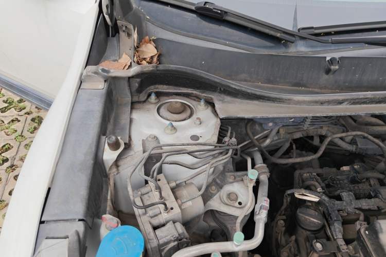 Used Honda CR-V 2017 240TURBO CVT 2WD Comfort Version Engine Bay Right