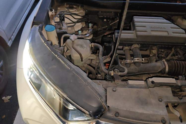 Used Honda CR-V 2017 240TURBO CVT 2WD Comfort Version Engine Bay Right