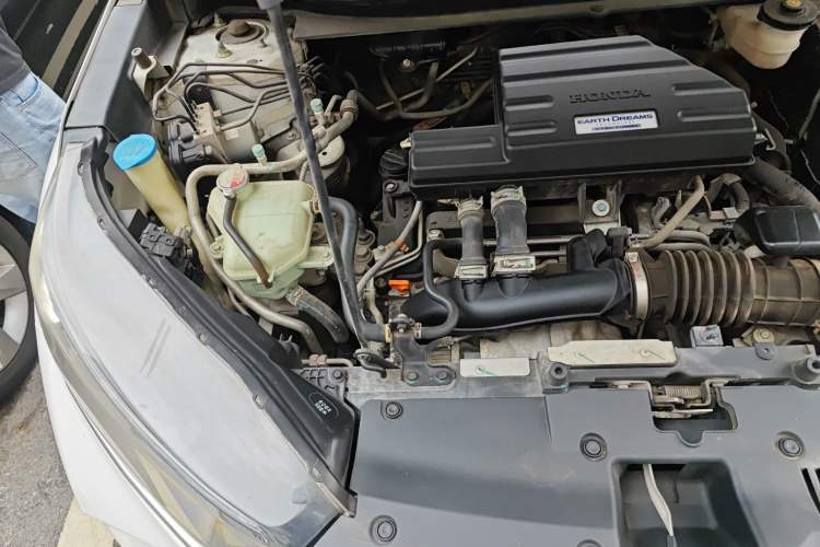 Used Honda CR-V 2017 240TURBO CVT Front-Wheel Drive Fashion Edition Engine Bay Right