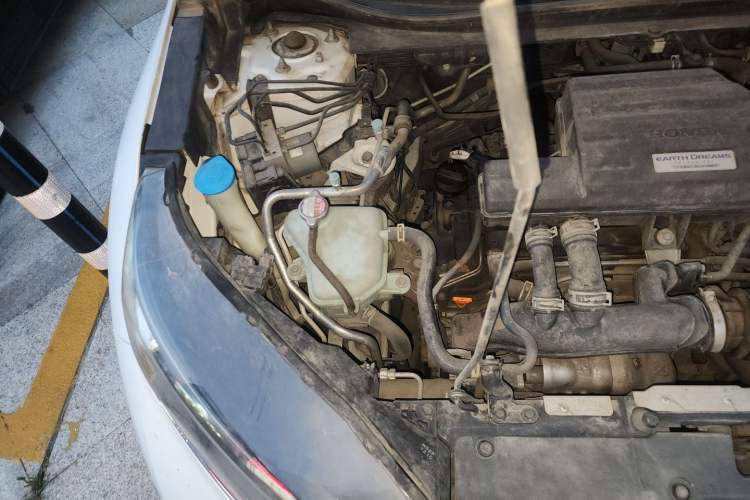 Used Honda CR-V 2017 240TURBO CVT Front-Wheel Drive Fashion Edition Engine Bay Right