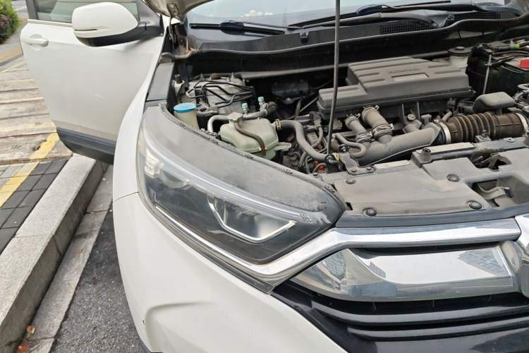 Used Honda CR-V 2017 240TURBO CVT 2WD Comfort Version Engine Bay Right