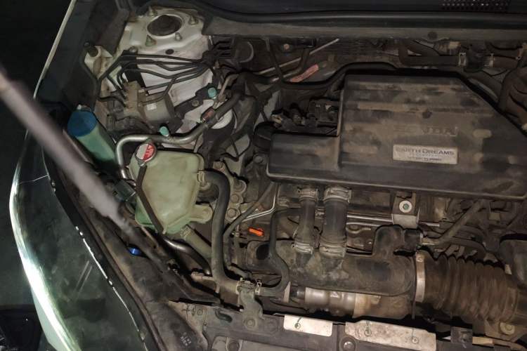 Used Honda CR-V 2017 240TURBO CVT Front-Wheel Drive Fashion Edition Engine Bay Right