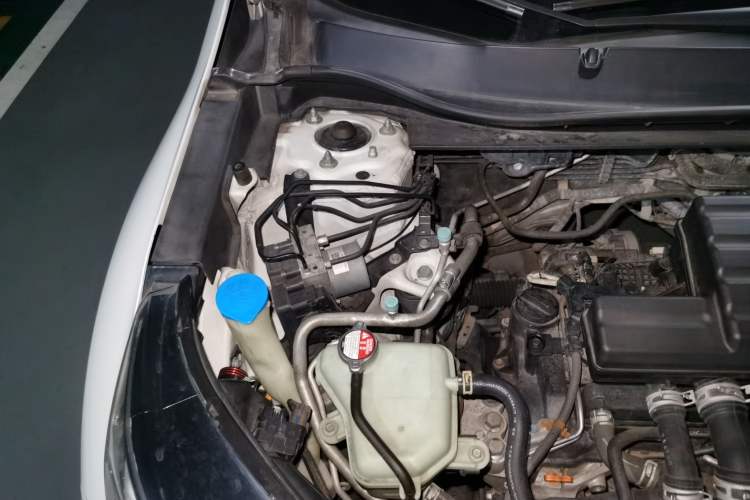 Used Honda CR-V 2017 240TURBO CVT Front-Wheel Drive Fashion Edition Engine Bay Right