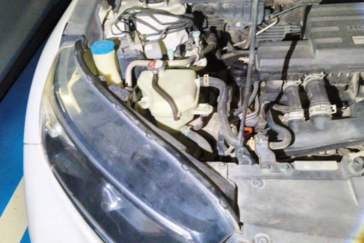 Used Honda CR-V 2017 240TURBO CVT 2WD Urban Edition Engine Bay Right