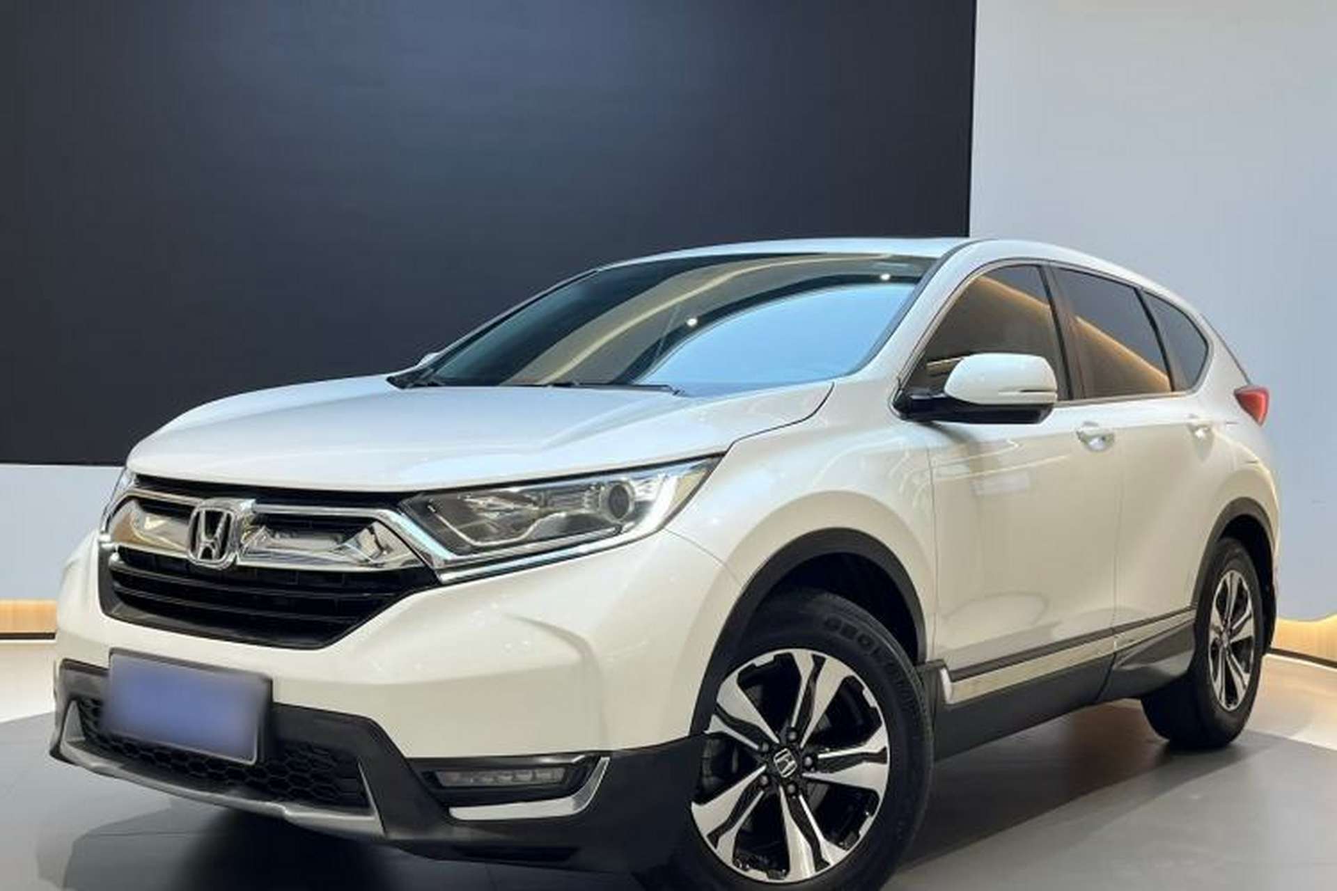 Used Honda CR-V 2017 240TURBO CVT Front-Wheel Drive Fashion Edition Front Left 45 Deg