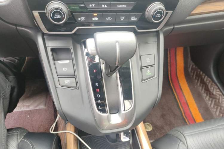 Used Honda CR-V 2017 240TURBO CVT Front-Wheel Drive Fashion Edition Gear Lever