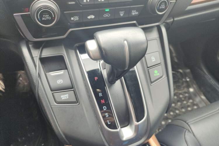 Used Honda CR-V 2017 240TURBO CVT Front-Wheel Drive Fashion Edition Gear Lever