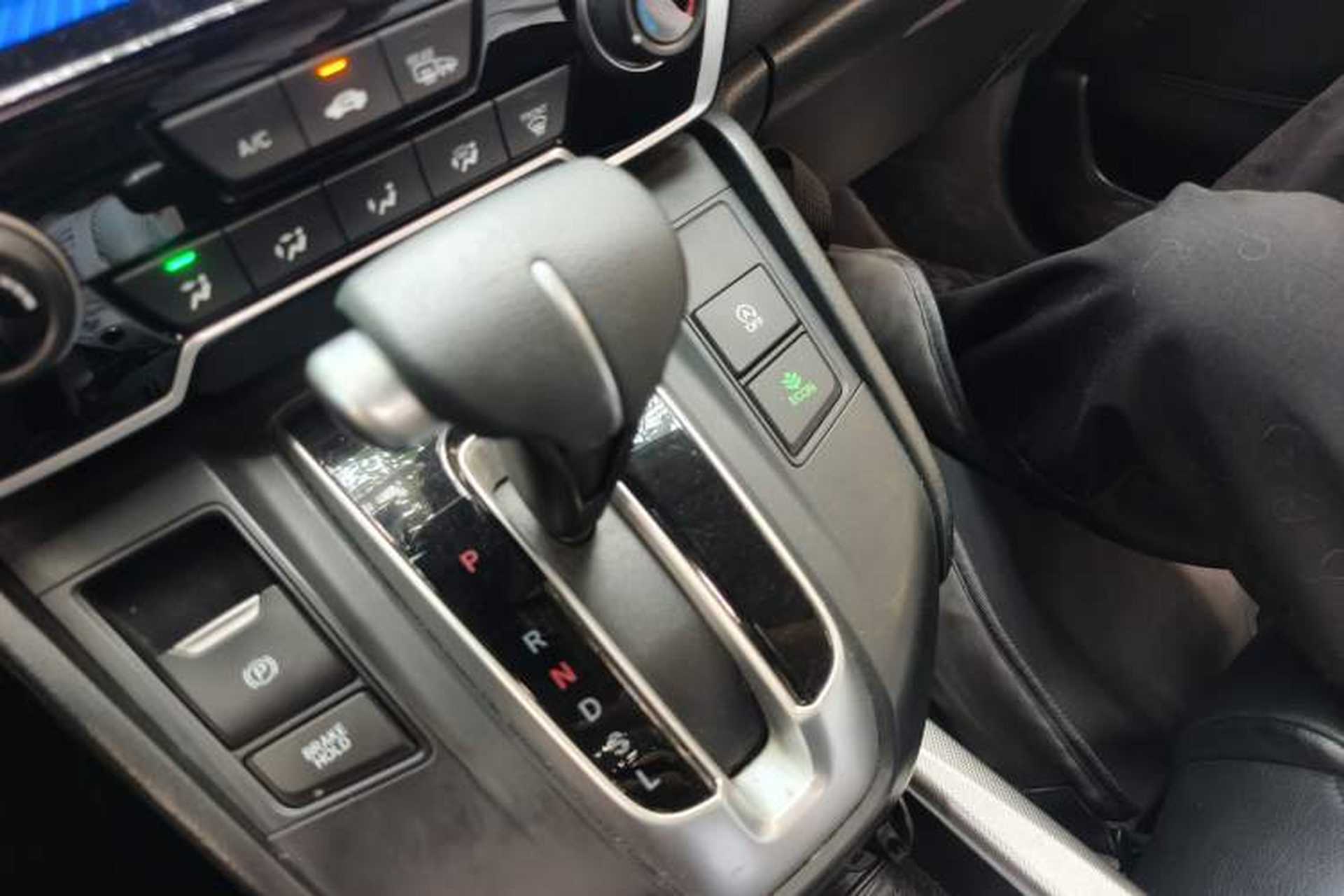 Used Honda CR-V 2017 240TURBO CVT 2WD Urban Edition Gear Lever