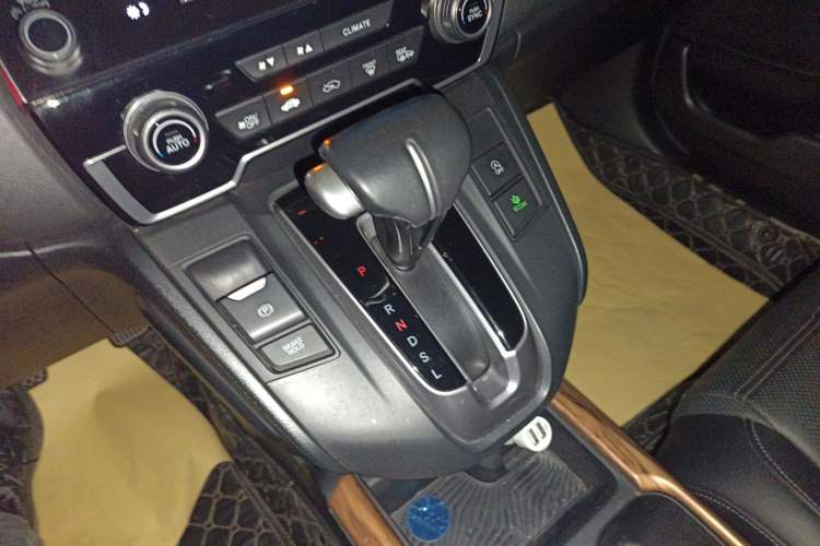 Used Honda CR-V 2017 240TURBO CVT Front-Wheel Drive Fashion Edition Gear Lever