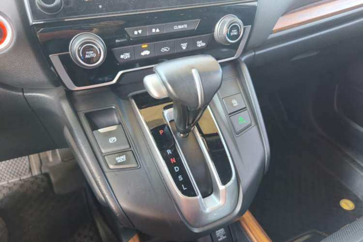 Used Honda CR-V 2017 240TURBO CVT Front-Wheel Drive Fashion Edition Gear Lever
