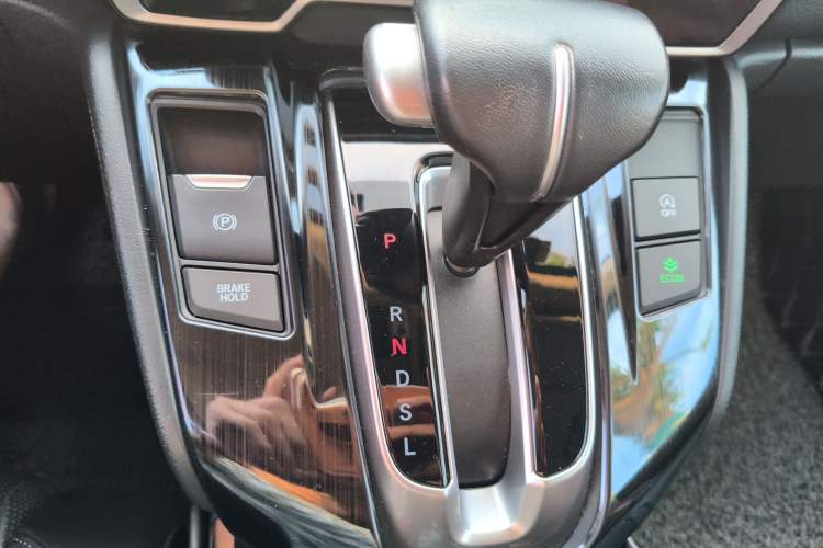 Used Honda CR-V 2017 240TURBO CVT Front-Wheel Drive Fashion Edition Gear Lever