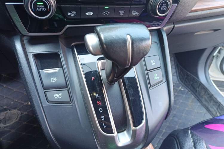 Used Honda CR-V 2017 240TURBO CVT Front-Wheel Drive Fashion Edition Gear Lever