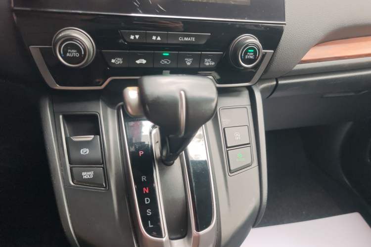 Used Honda CR-V 2017 240TURBO CVT Front-Wheel Drive Fashion Edition Gear Lever