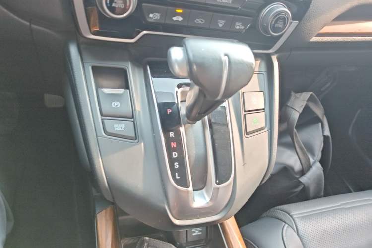 Used Honda CR-V 2017 240TURBO CVT Front-Wheel Drive Fashion Edition Gear Lever