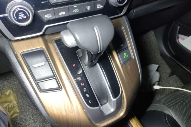 Used Honda CR-V 2017 240TURBO CVT Front-Wheel Drive Fashion Edition Gear Lever