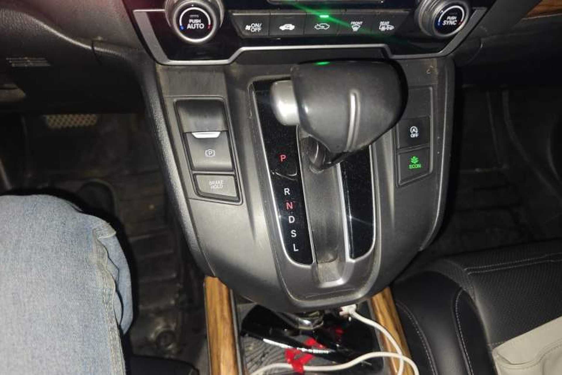 Used Honda CR-V 2017 240TURBO CVT Front-Wheel Drive Fashion Edition Gear Lever