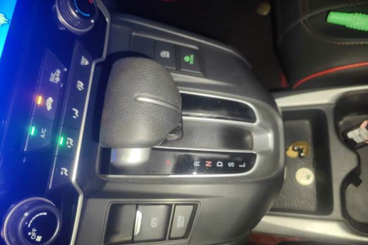 Used Honda CR-V 2017 240TURBO CVT 2WD Urban Edition Gear Lever