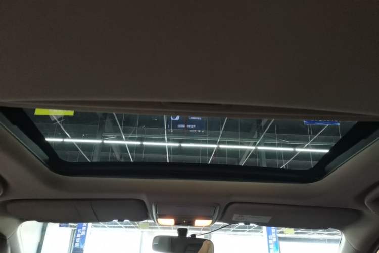 Used Honda CR-V 2017 240TURBO CVT 2WD Comfort Version Headliner