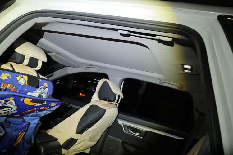 Used Honda CR-V 2017 240TURBO CVT 2WD Urban Edition Headliner