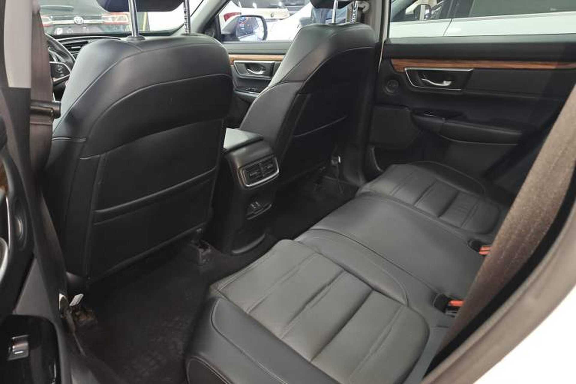 Used Honda CR-V 2017 240TURBO CVT Front-Wheel Drive Fashion Edition Interior 1