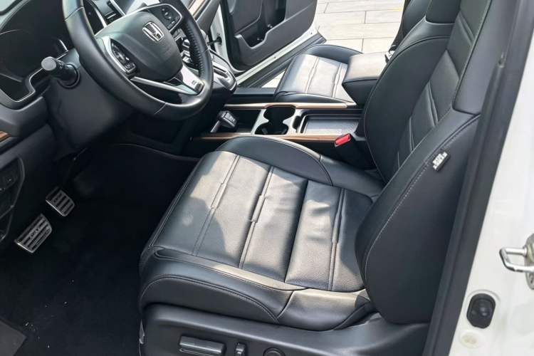Used Honda CR-V 2017 240TURBO CVT Front-Wheel Drive Fashion Edition Interior 1