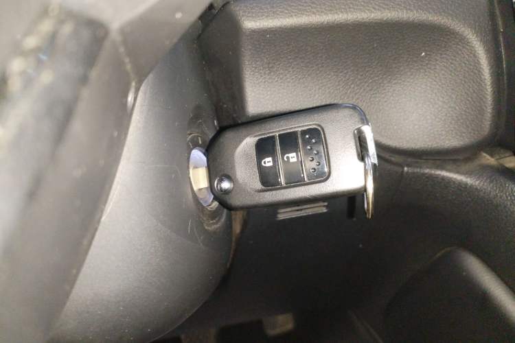 Used Honda CR-V 2017 240TURBO Manual Two-Wheel Drive Classic Edition Interior 1
