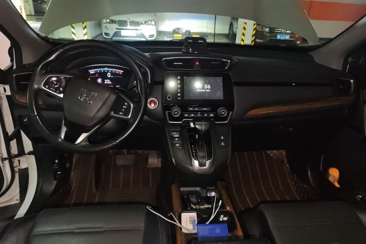 Used Honda CR-V 2017 240TURBO CVT Front-Wheel Drive Fashion Edition Interior 2
