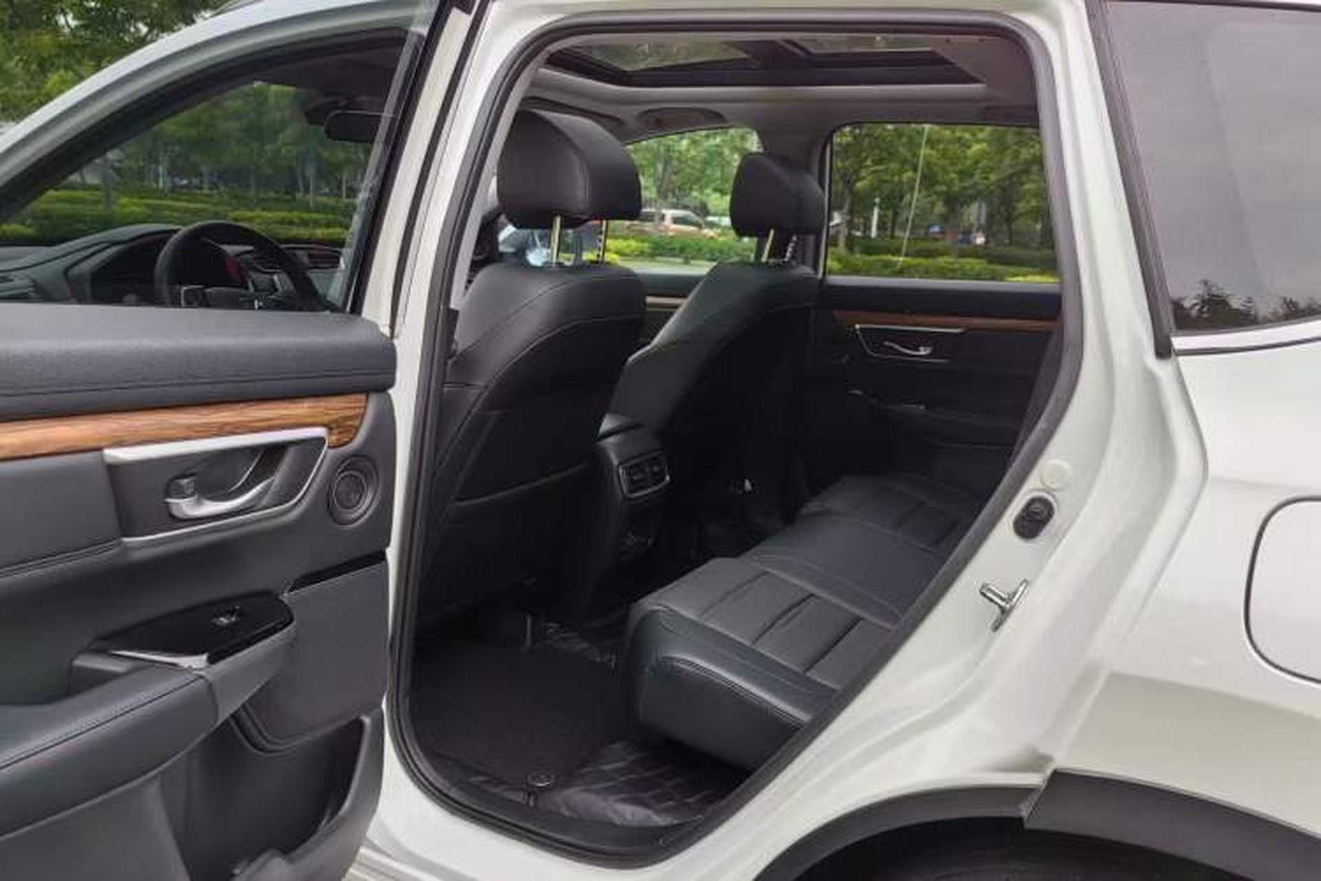 Used Honda CR-V 2017 240TURBO CVT Four-Wheel Drive Luxury Edition Interior 3