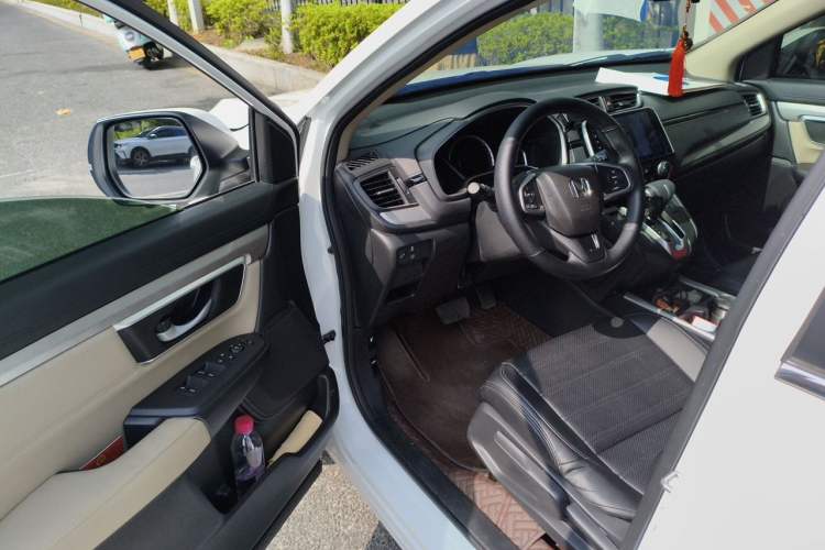 Used Honda CR-V 2017 240TURBO CVT 2WD Comfort Version Interior 3