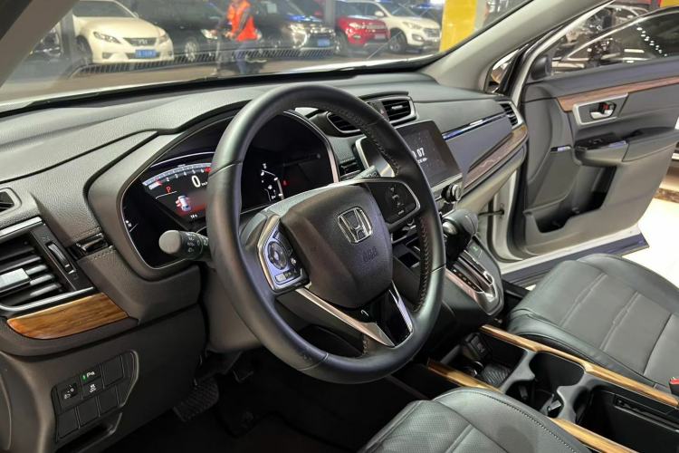 Used Honda CR-V 2017 240TURBO CVT Front-Wheel Drive Fashion Edition Interior 3