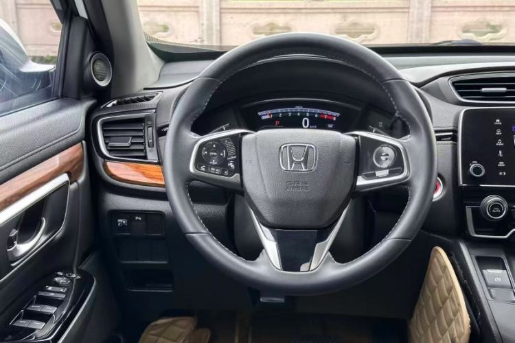 Used Honda CR-V 2017 240TURBO CVT Front-Wheel Drive Fashion Edition Interior 3