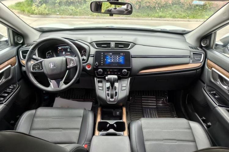 Used Honda CR-V 2017 240TURBO CVT Front-Wheel Drive Fashion Edition Interior 4