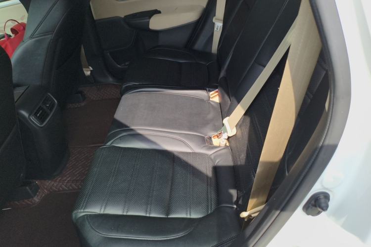 Used Honda CR-V 2017 240TURBO CVT 2WD Comfort Version Interior 4