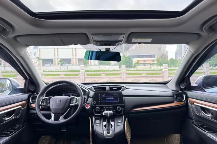 Used Honda CR-V 2017 240TURBO CVT Front-Wheel Drive Fashion Edition Interior 4