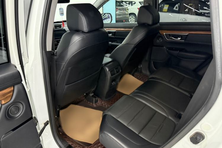Used Honda CR-V 2017 240TURBO CVT Front-Wheel Drive Fashion Edition Interior 6
