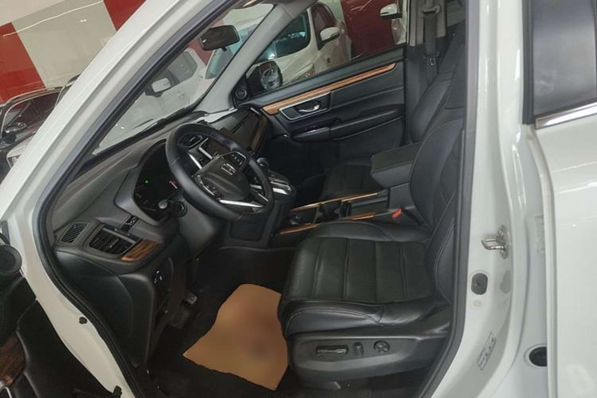 Used Honda CR-V 2017 240TURBO CVT Front-Wheel Drive Fashion Edition Left Front Seat