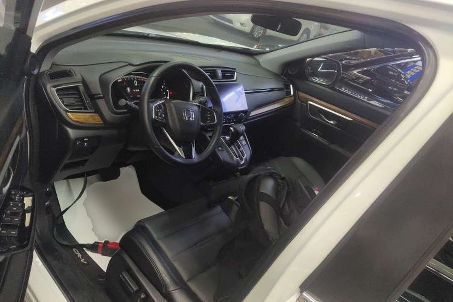 Used Honda CR-V 2017 240TURBO CVT Front-Wheel Drive Fashion Edition Left Front Seat