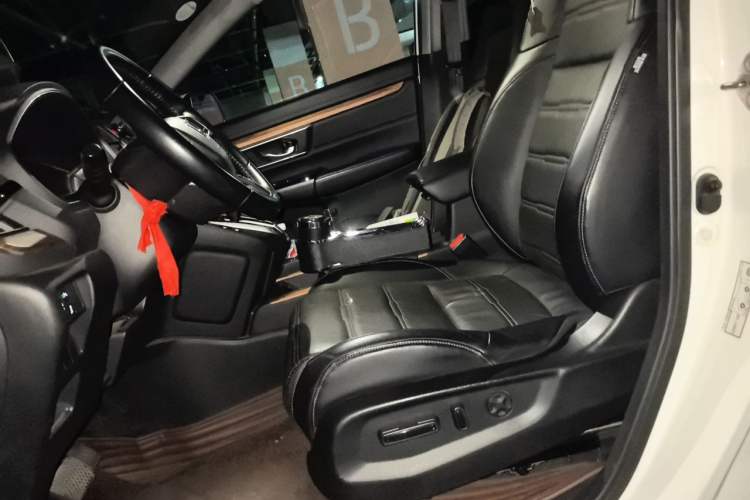 Used Honda CR-V 2017 240TURBO CVT Front-Wheel Drive Fashion Edition Left Front Seat