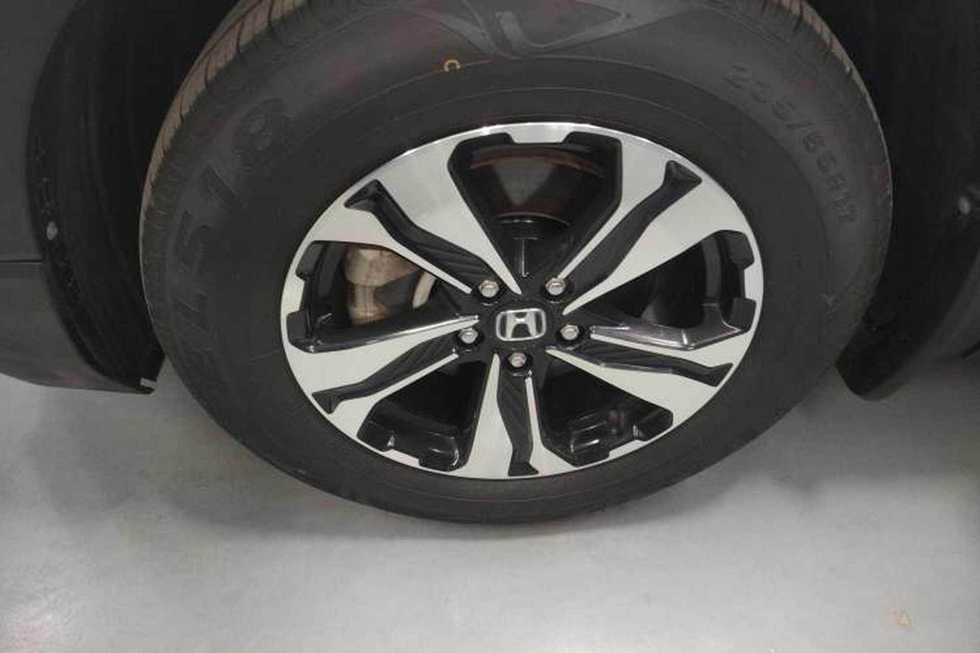 Used Honda CR-V 2017 240TURBO CVT 2WD Urban Edition Left Front Wheel Hub