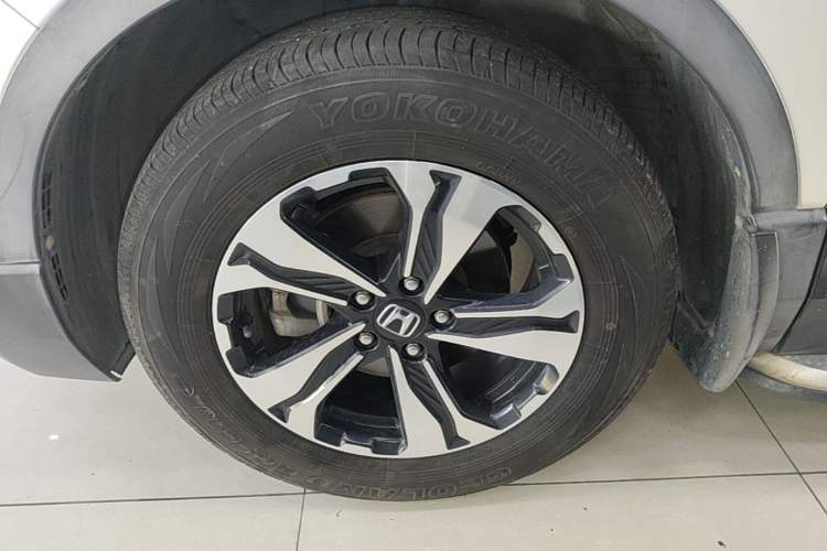 Used Honda CR-V 2017 240TURBO CVT 2WD Comfort Version Left Front Wheel Hub
