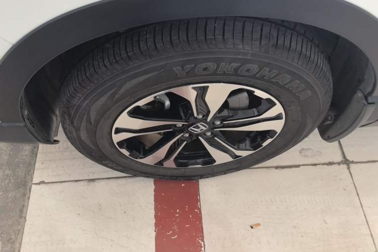 Used Honda CR-V 2017 240TURBO CVT 2WD Urban Edition Left Front Wheel Hub