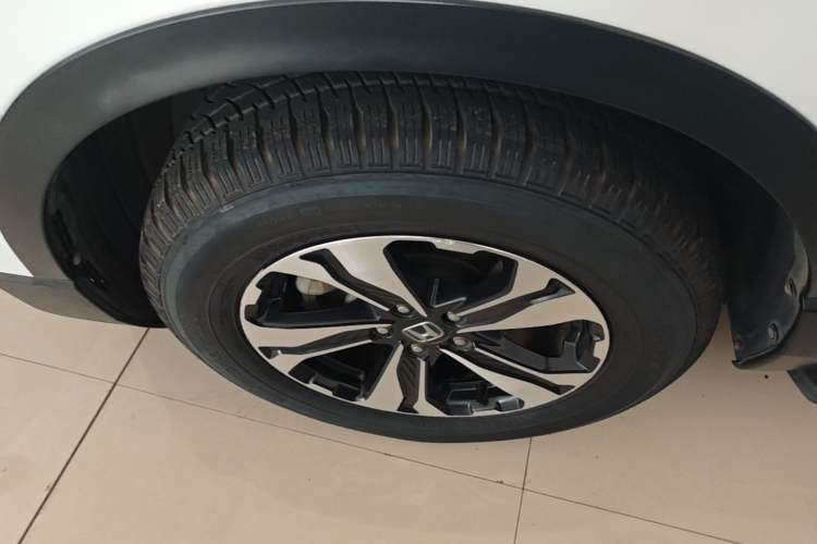 Used Honda CR-V 2017 240TURBO CVT 2WD Comfort Version Left Front Wheel Hub