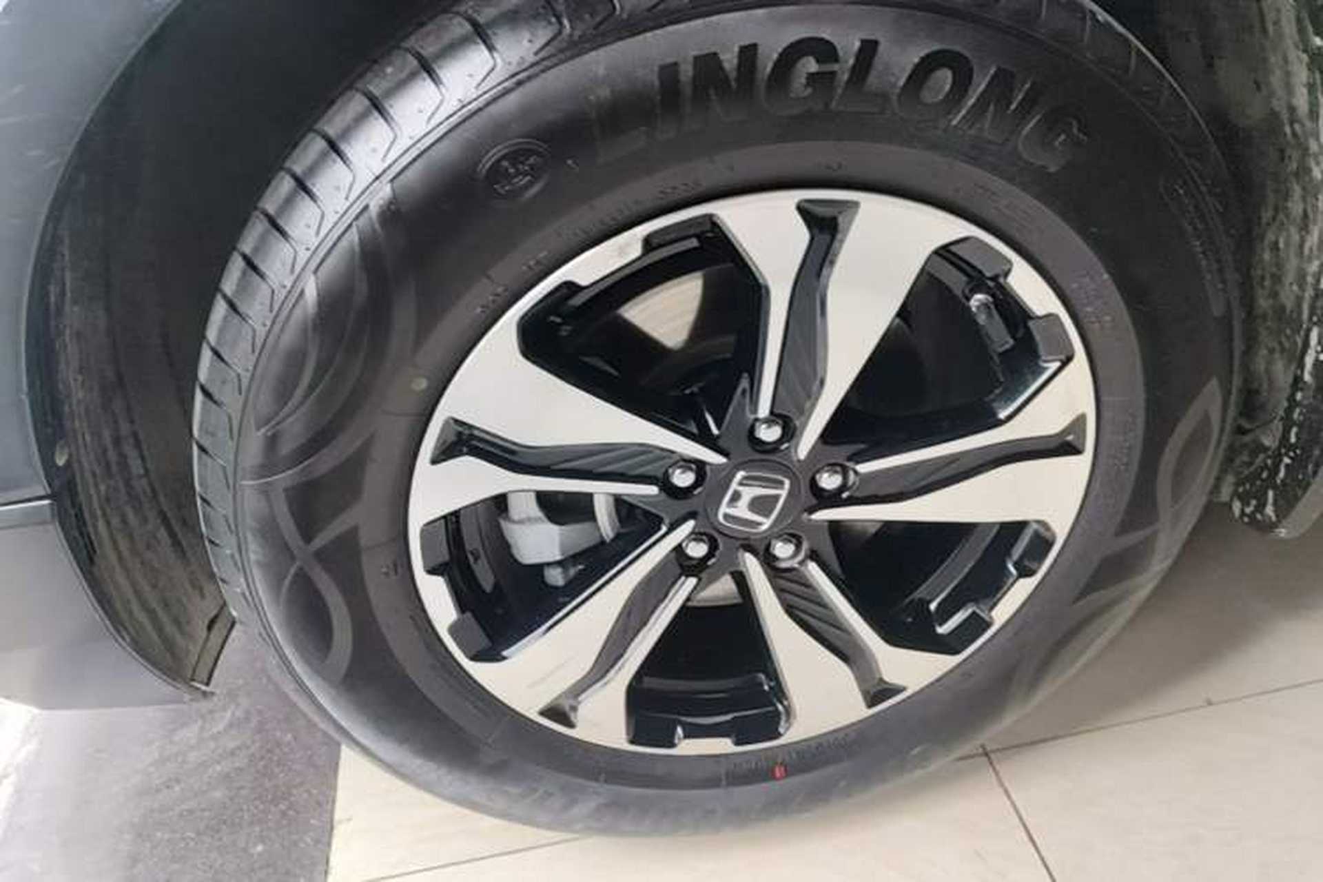 Used Honda CR-V 2017 240TURBO CVT 2WD Comfort Version Left Front Wheel Hub